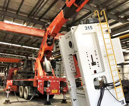 确山附近随车吊出租，轻松解决运输难题