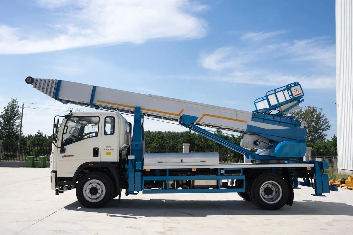 确山云梯上料车租赁费用