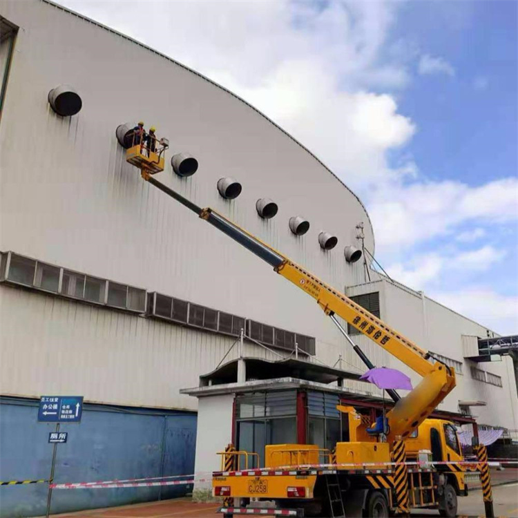 确山高空作业车出租服务：专业广告牌安装解决方案