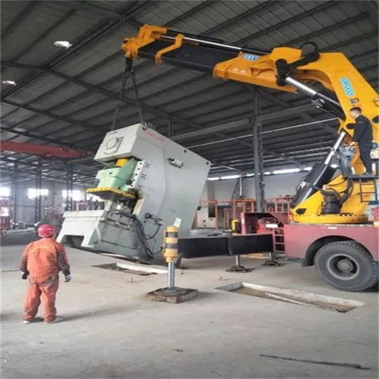 确山80吨折臂吊车出租附近电话